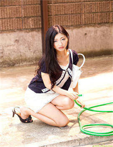 《性VODAFONEWIFI-女生迈开腿开扑克视频APP》