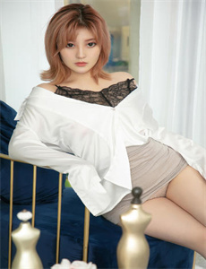 《清纯 唯美 制服 欧美 动漫-女王虐男奴图片》