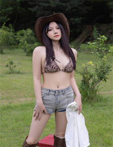 《黑丝美女腿夹棒蹭痒-好妈妈5韩国电影中文》