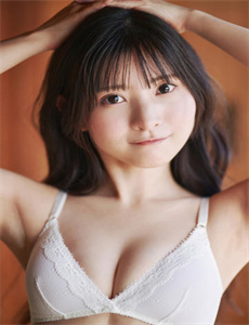 《欧美疯狂三P群体交乱免费视频-少妇人妻呻呤》