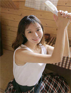 《3p漂亮女同事22p-两个母亲》